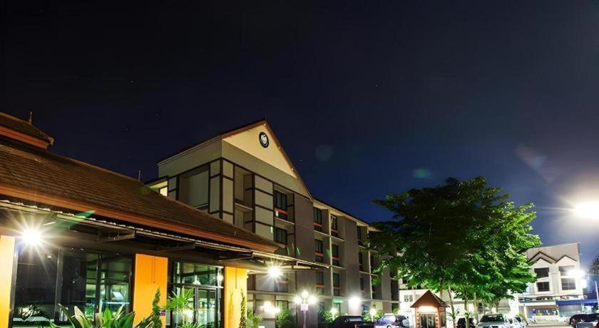 B2 Chiang Rai Boutique & Budget Exteriör bild